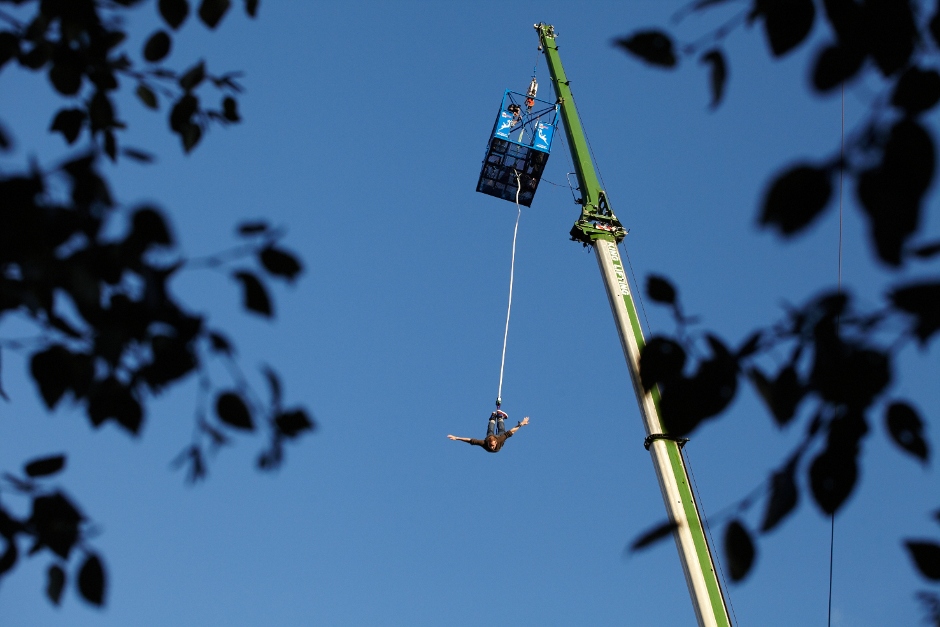 Bungee jump